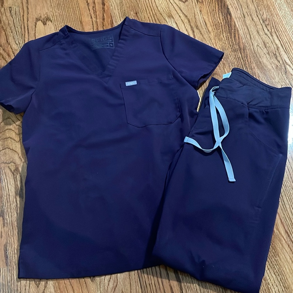 FIGS Dark Purple Scrub Set